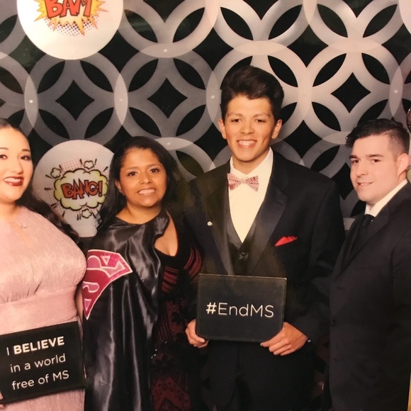 Meet your Posh Ambassador Maria - Picture 2 of 12